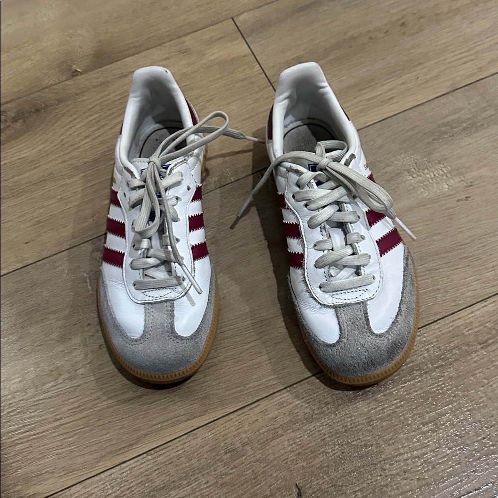 Kid white and red adidas sambas size 13